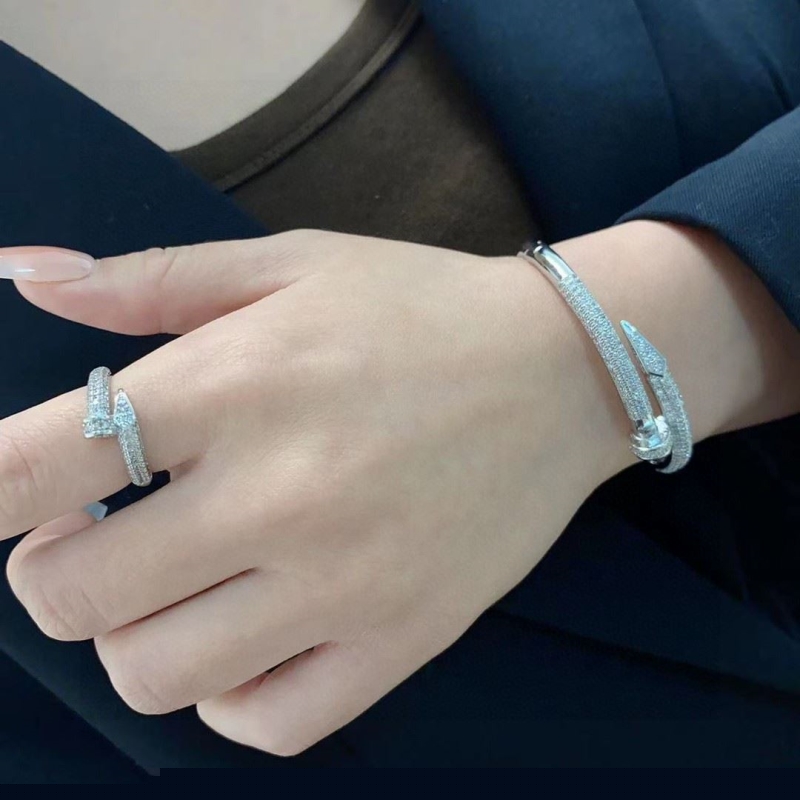 Ca*t*er rings
